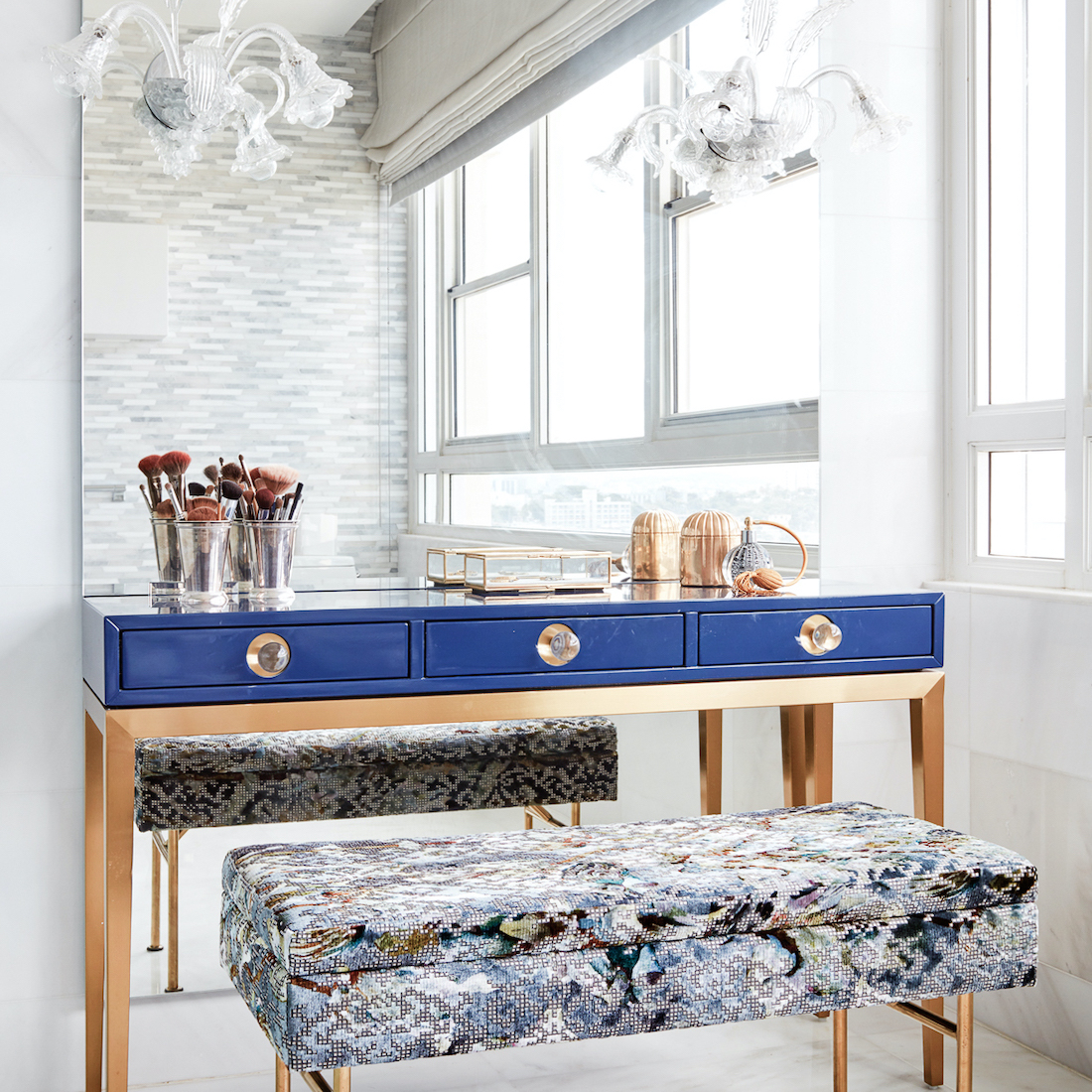 makeup-bench-vanity-mirror-blue-table