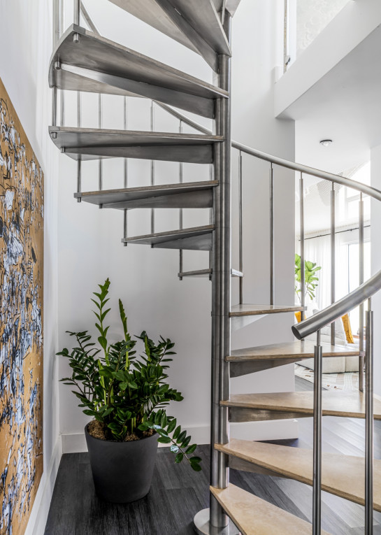 juliette-calaf-spiral-staircase-interior-design